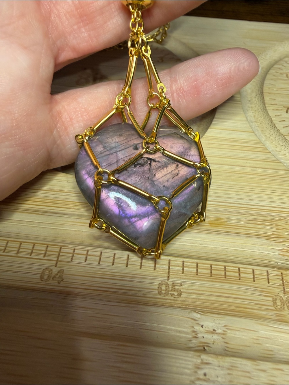💜 Natural Labradorite Heart Necklace – Pink/Purple Flash Gold Tone